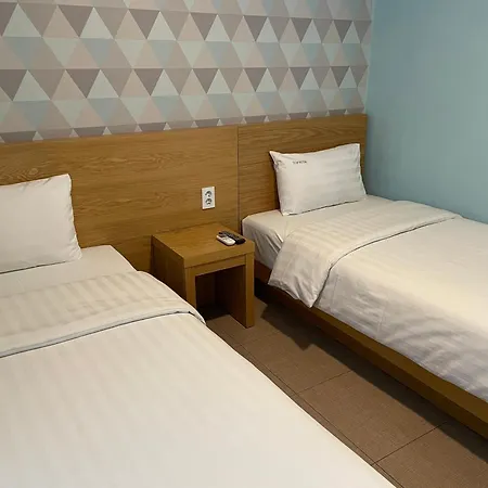 Top Hotel & Residence