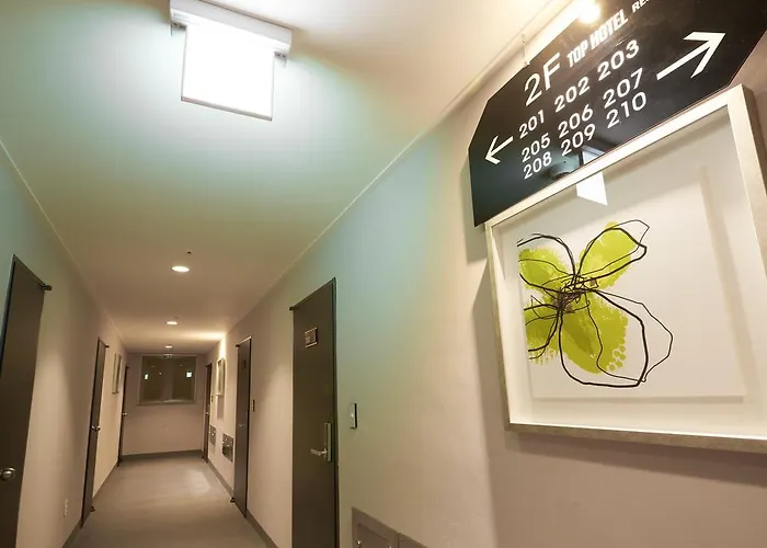 Aparthotel & 3*