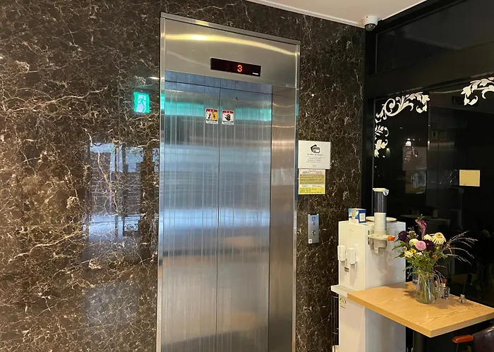Aparthotel & 3*