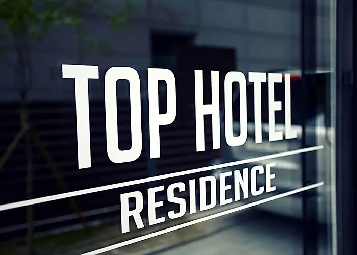 & Aparthotel 3*