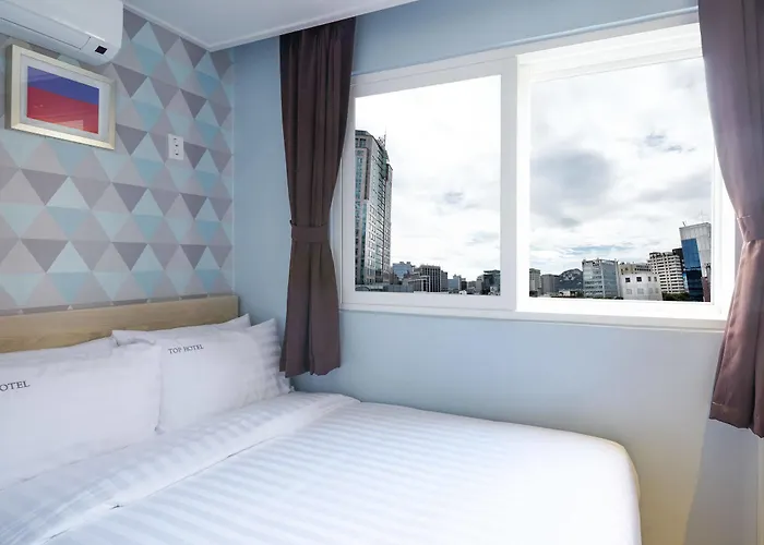 & Aparthotel