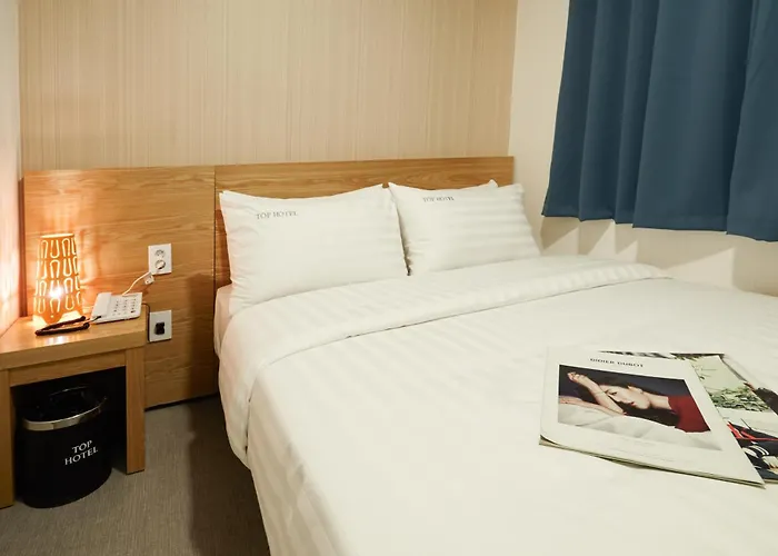 & Aparthotel 3*